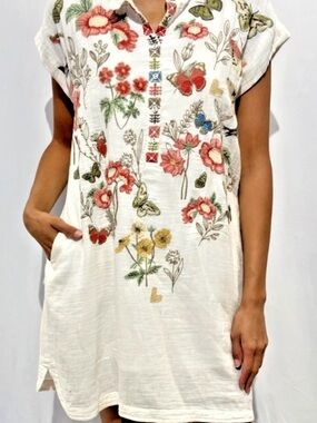 Johnny Was Biya Annalise natural white embroidered shift dress. New with tags.